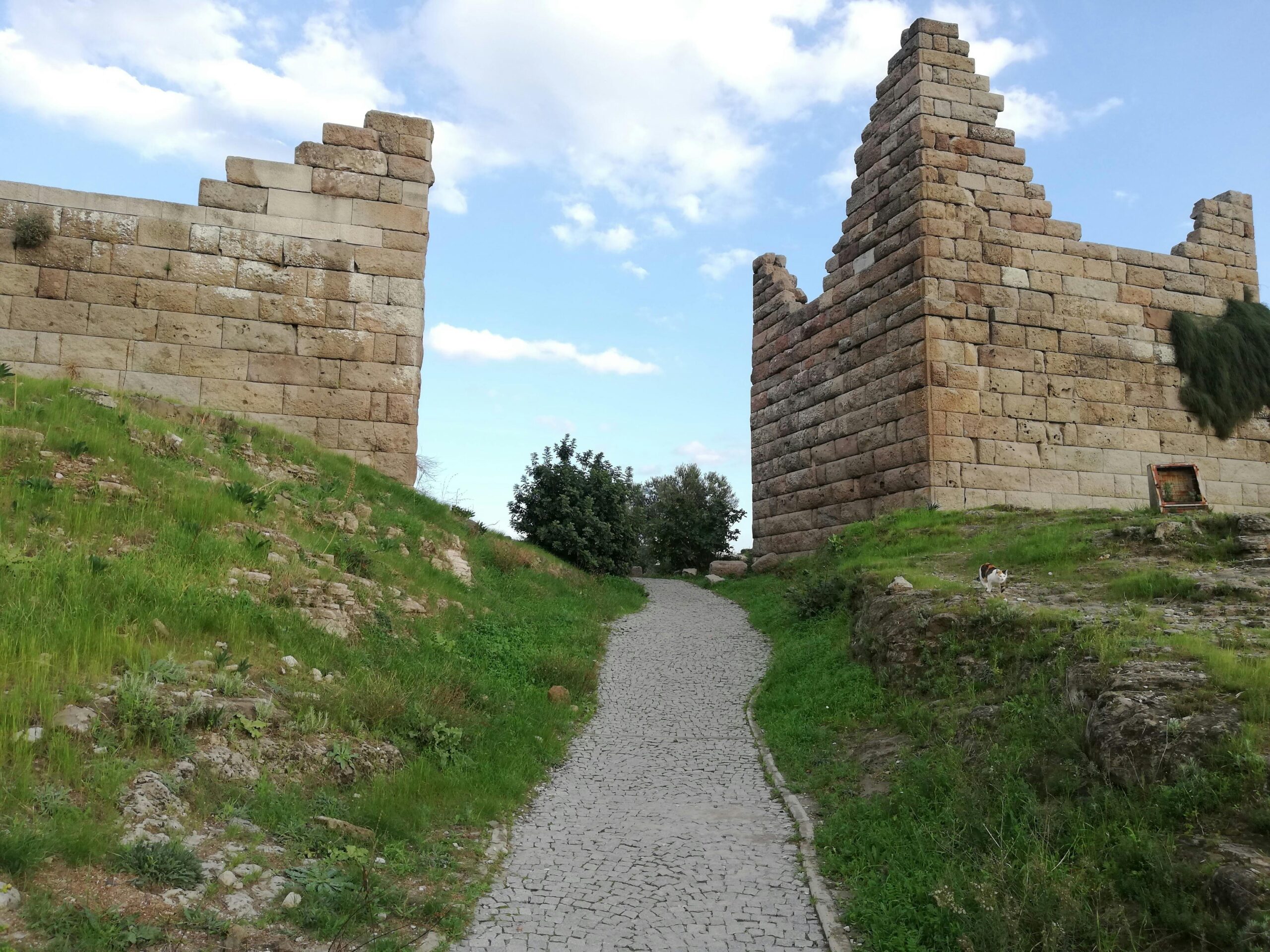 free-photo-of-myndos-gate-in-bodrum