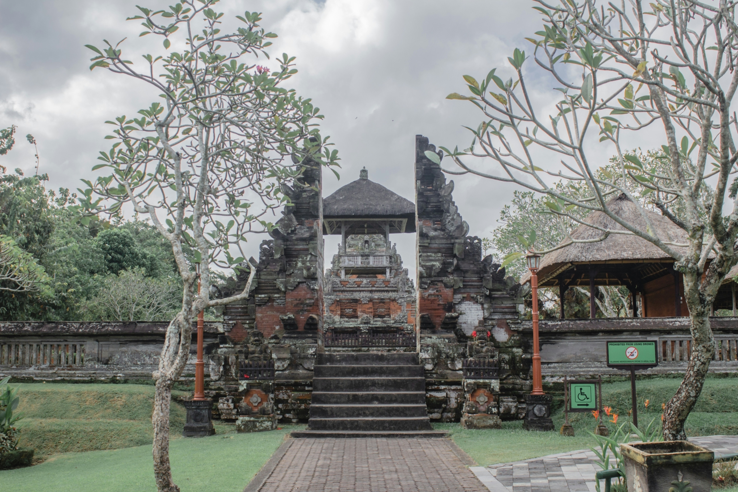 Taman Ayun Temple bali2